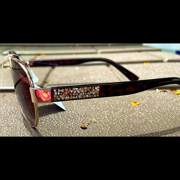 NWT Juicy Couture Sun ☀️ Glasses with Silver and Gold sparkles ✨ on each side! - Picture 3 of 7